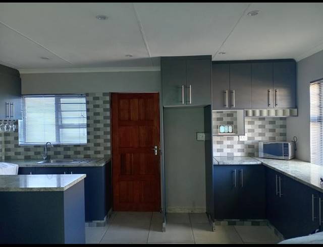 4 BEDROOM HOUSE FOR SALE IN SEAWINDS